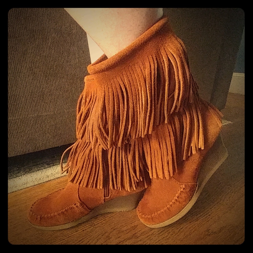 Minnetonka zip up wedge heeled boots